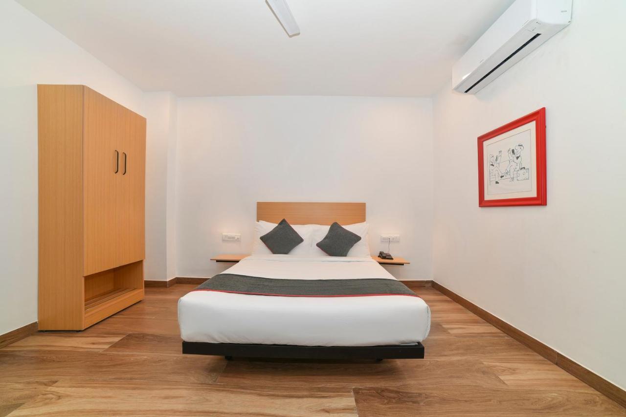 Vaccinated Staff- Oyo Townhouse 384 Nk Hotels Dispur Eksteriør billede